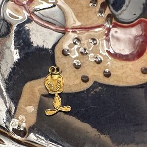 18k gold Tweety Pendant